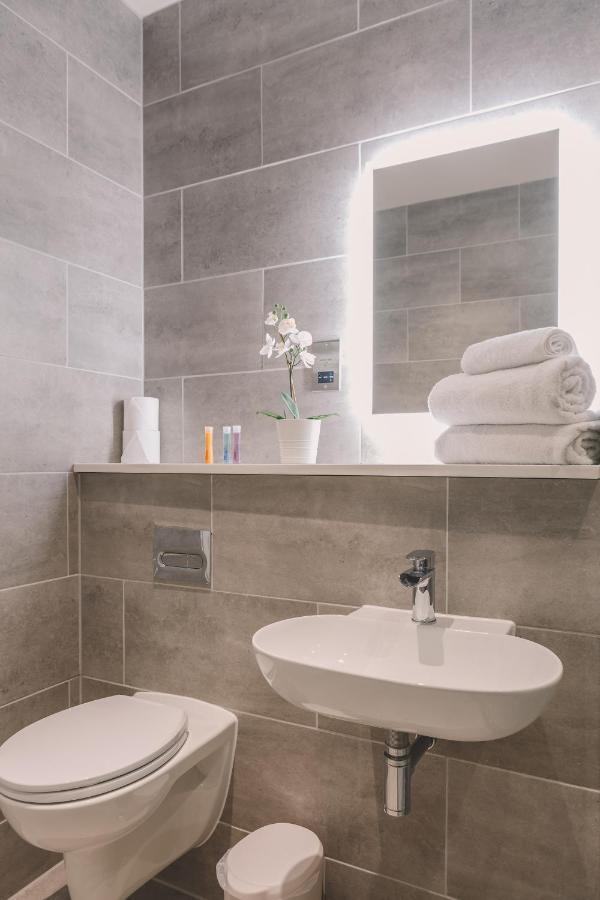 كارديف Park Lane Aparthotel By Urban Space المظهر الخارجي الصورة